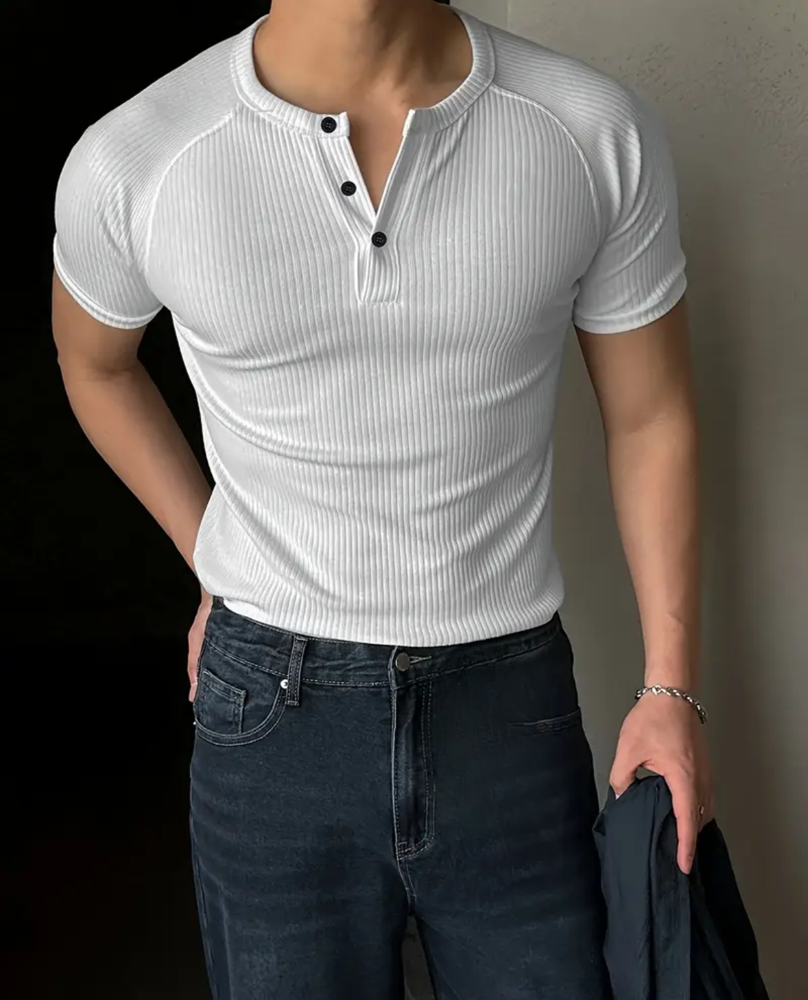 Henlow Tee